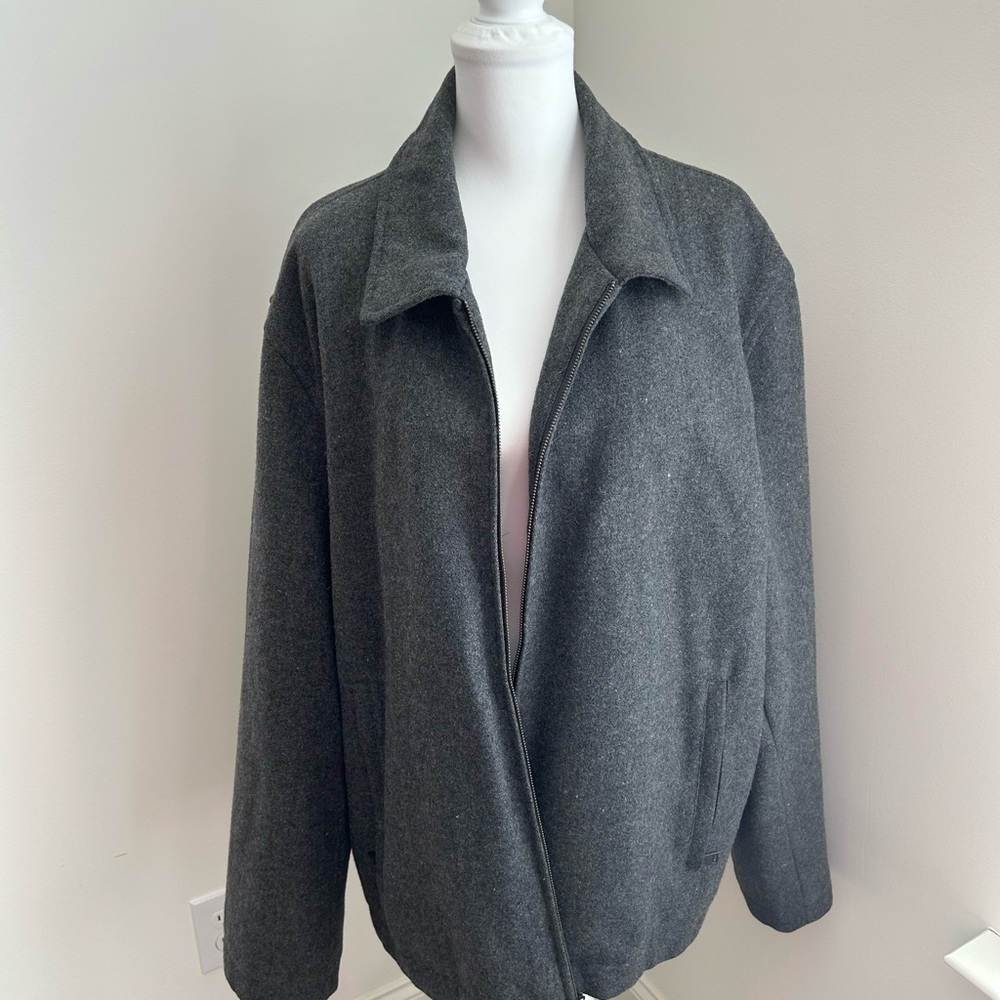 Steve and Barry’s Wolly Mammoth Zip Front Coat Zip Pockets 2 Pockets Indide